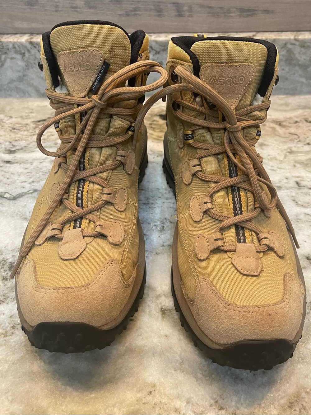 Asolo Women’s Tan and Brown Hiking Boots Stratus GTX Gore Tex Fleece Lined